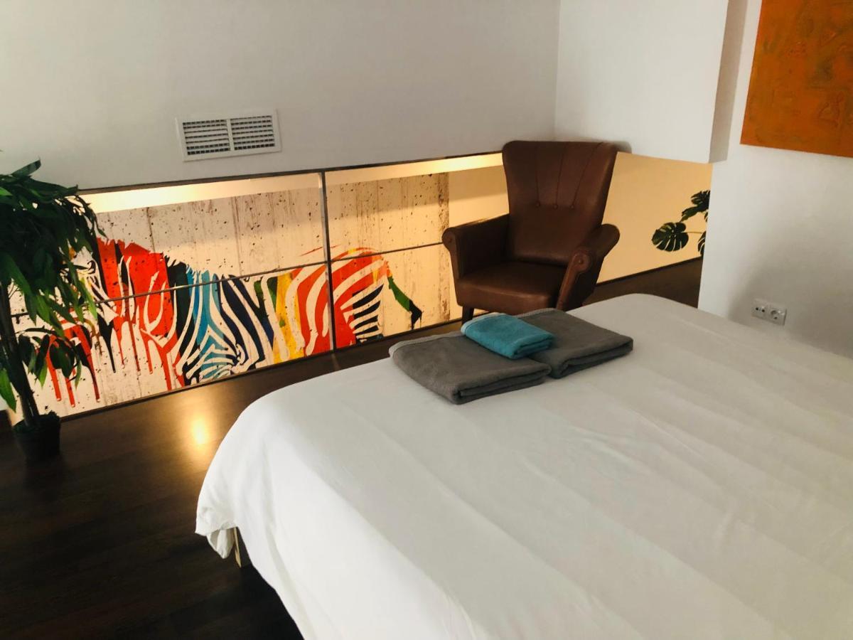 Lujoso Loft A 2min A Pie Del Casco Historico Sevilla